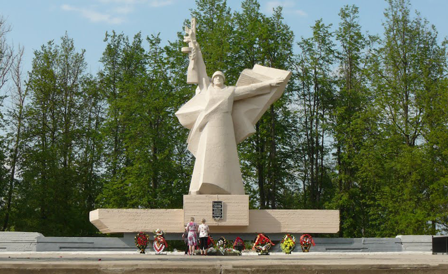 Мемориал на площади Победы Алексин